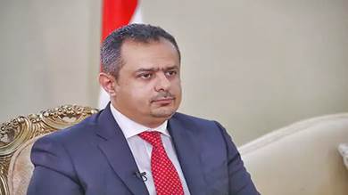 رئيس الوزراء يوجه بإلغاء قرار الداخلية بتعيين مدير جديد للجوازات في تعز